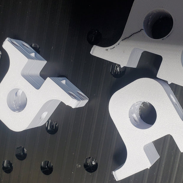 3D Printed - 32 pack misprint 1/2" EMT mini support brackets